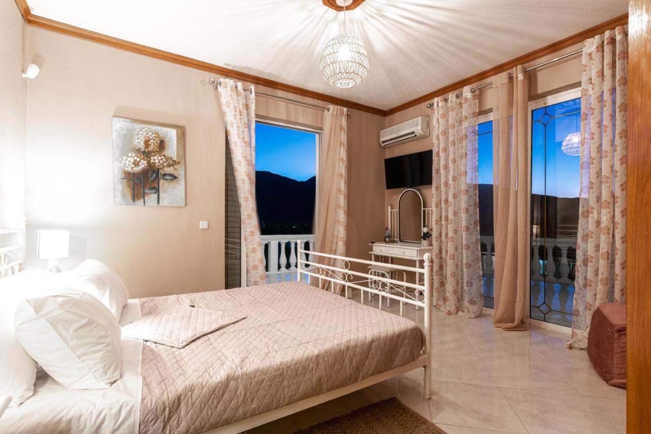 Galadriel Villa With Private Pool & Jacuzzi Káto Jerakári Kültér fotó